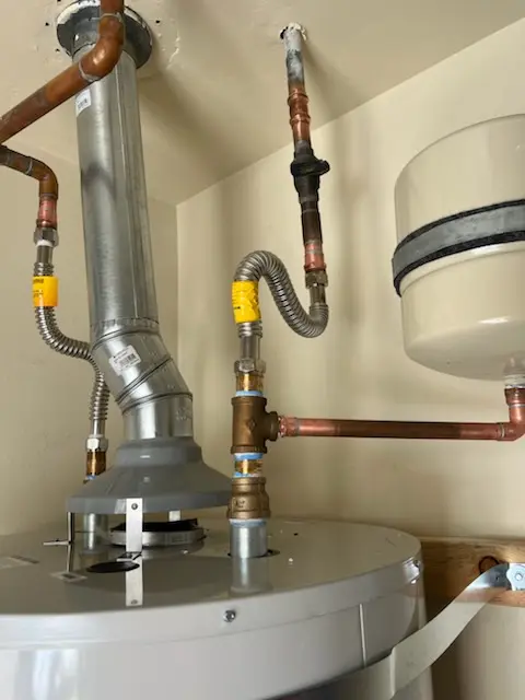 Water heater installation and plumbing repair in Cartin